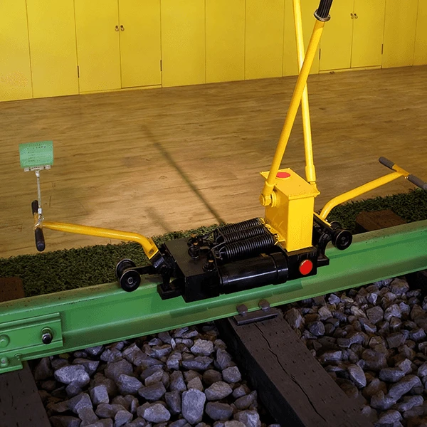 Hydraulic Track Gapping Machine